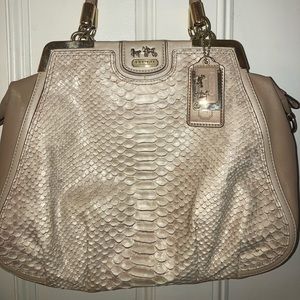 BLACK FRIDAY ✨Rare Authentic Coach Python Skin Bag